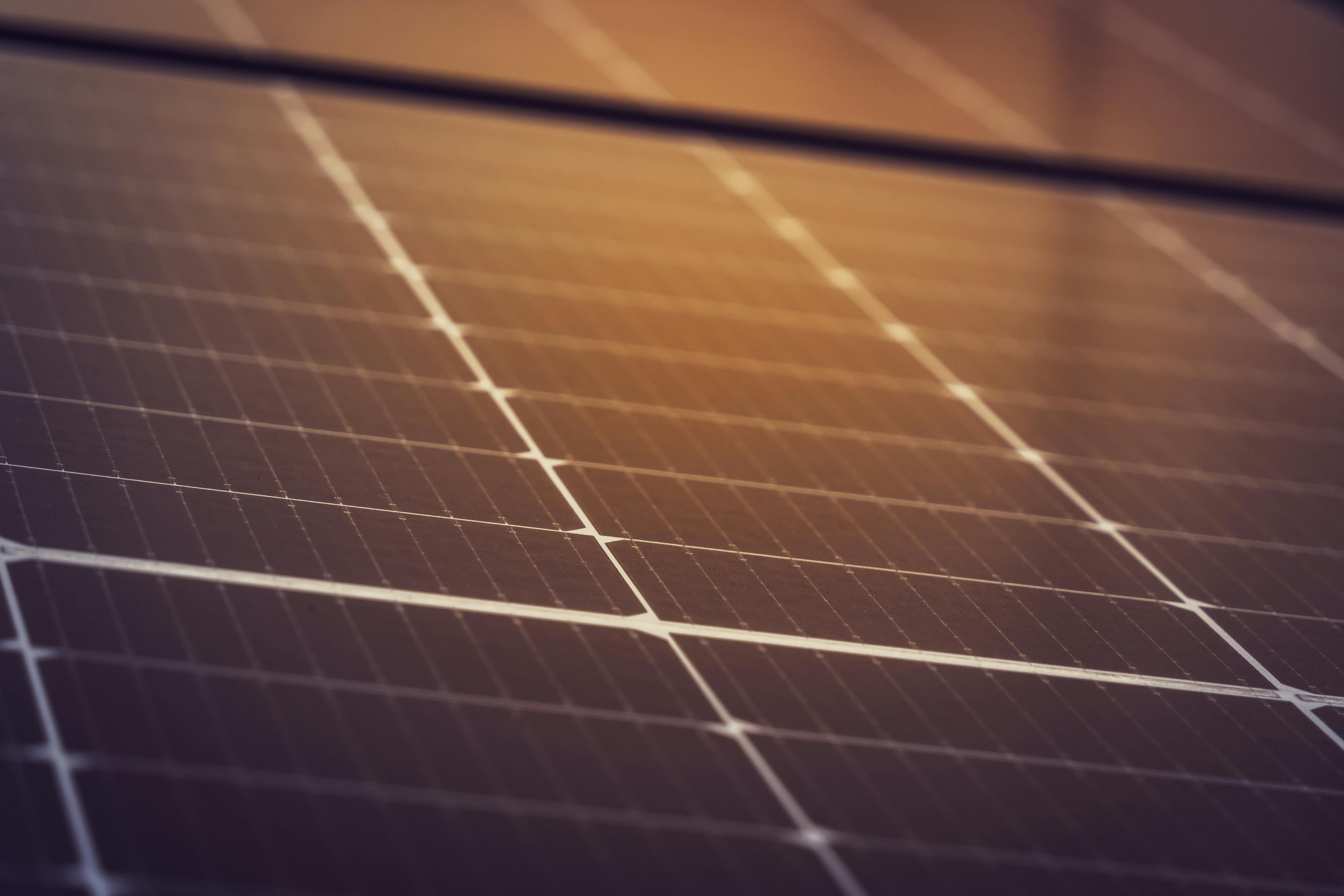 OZE — fotowoltaika i magazyny energii
